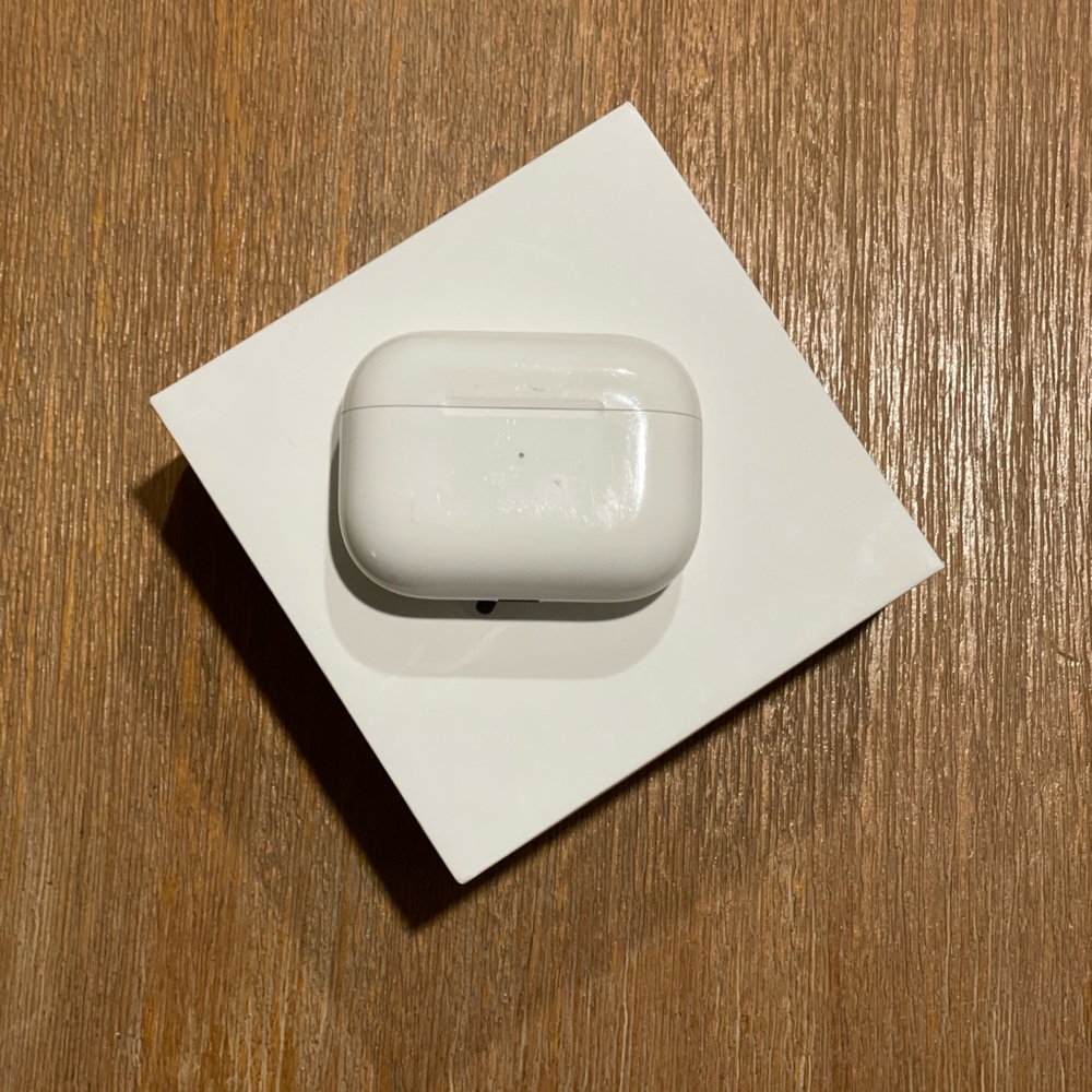 AirPod Pro Gen1- very good condition